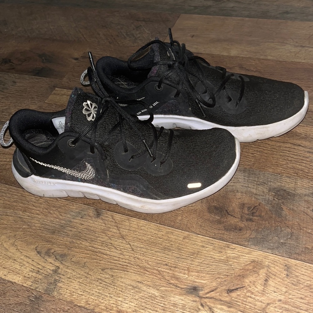 Womens Nike shoes